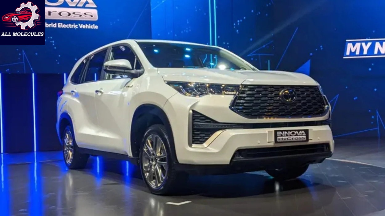 Toyota Innova Hycross 2025